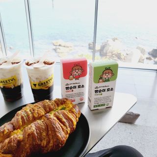 아이비웰니스 빵순이 효소 키위맛 7포 + 석류맛 7포 (총 14포, 2주분) — 5점을 준 리뷰어가 2022년 10월 올린 사용 사진