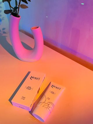 렉스리 데일리 톤업 크림 Rexri Daily Tone Up Cream — 3.5점을 준 리뷰어가 2022년 10월 올린 사용 사진