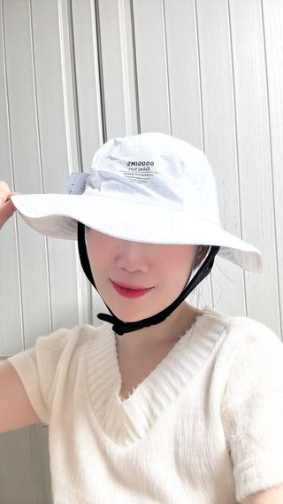 구김스★ [방수/UV차단]베이직 서핑햇 1.0 비치햇/해변모자/등산모자 *컬러 선택 가능 — 5점을 준 리뷰어가 2024년 11월 올린 사용 사진