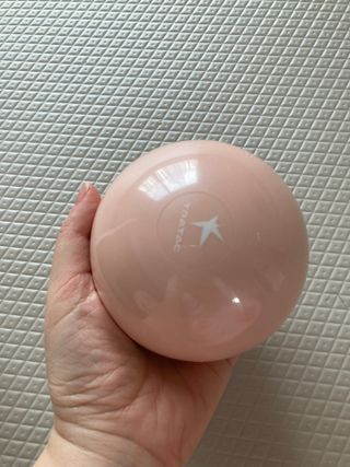 트라택 쿠셔닝 웨이트볼 0.5kg + 1kg SET — 5점을 준 리뷰어가 2022년 4월 올린 사용 사진