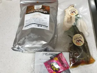 소담스퀘어 상암 통큰오리착한삼겹 1석3조수제양념돼지갈비 — 4점을 준 리뷰어가 2022년 12월 올린 사용 사진