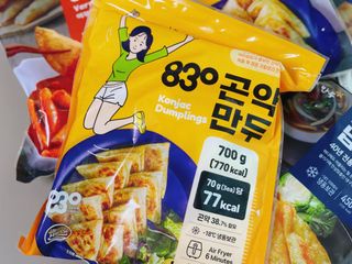 (주)성경순만두 곤약만두.콘치즈만두,삼각당면만두,당면 야끼만두,대구전통 납작만두,떡뽁이 매콤소스,달콤소스 — 5점을 준 리뷰어가 2023년 4월 올린 사용 사진