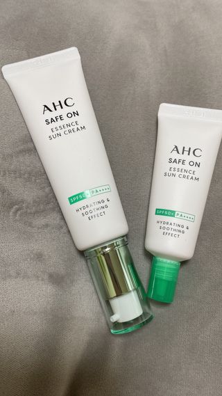 [AHC] 세이프온 에센스 선크림 올리브영 스페셜 증정 기획세트 — 4.5점을 준 리뷰어가 2022년 6월 올린 사용 사진