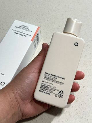 로우퀘스트 베리어 인핸싱 토너투에센스 200ml — 4점을 준 리뷰어가 2023년 10월 올린 사용 사진