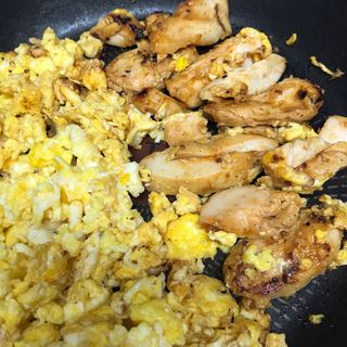 굽네몰 [굽네] 소스가 맛있는 닭가슴살 슬라이스 4종 — 5점을 준 리뷰어가 2021년 4월 올린 사용 사진