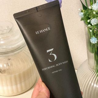 르핸스 퍼포밍 3 바디워시 비반트포렛/베티버포그 — 5점을 준 리뷰어가 2023년 1월 올린 사용 사진