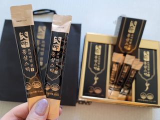 헬스업_천명진프리미엄홍삼스틱_10ml x 30포 — 5점을 준 리뷰어가 2021년 2월 올린 사용 사진