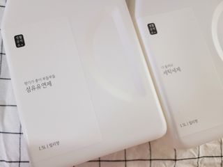 [생활공작소] 섬유유연제 + 세탁세제 1.5L 릴리향 — 5점을 준 리뷰어가 2021년 2월 올린 사용 사진
