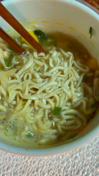 NISSIN 닛신 컵누들  4종 - 씨푸드오리지날, 씨푸드 스파이시, 씨푸드 커리, 씨푸드 XO소스 — 5점을 준 리뷰어가 2022년 3월 올린 사용 사진