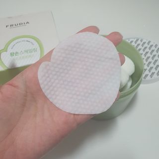 [후르디아] 약산성  모공 필링 패드(70매) — 5점을 준 리뷰어가 2022년 4월 올린 사용 사진