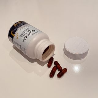 프리마인 홍삼의 강력한 에너지, 이제는 흡수율을 높인 최첨단 캡슐로 간편하게 초고속 충전하세요. — 3점을 준 리뷰어가 2022년 10월 올린 사용 사진