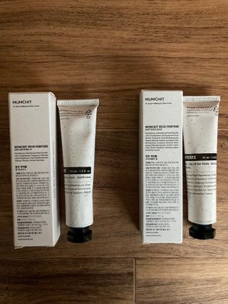 멈칫(MUMCHIT) 넥퍼퓸 NECKPERFUME 2가지 향 — 5점을 준 리뷰어가 2021년 12월 올린 사용 사진