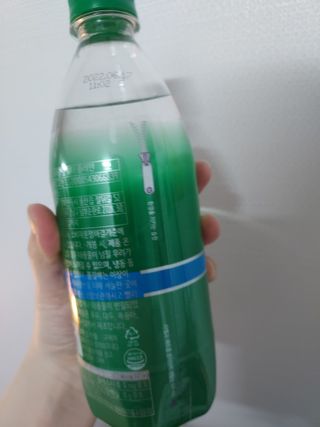 몽베스트 Montbest with Sparkling water Plain 20병 — 5점을 준 리뷰어가 2021년 11월 올린 사용 사진