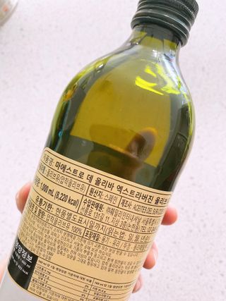 마에스트로 엑스트라버진 올리브 유 마에스트로 엑스트라버진 스페인 올리브유 — 5점을 준 리뷰어가 2022년 3월 올린 사용 사진