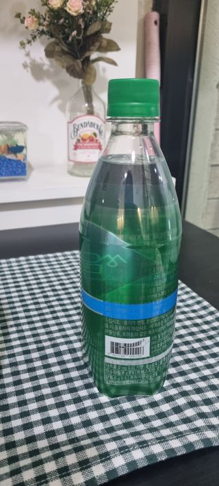 몽베스트 Montbest with Sparkling water Plain 20병 — 5점을 준 리뷰어가 2023년 3월 올린 사용 사진