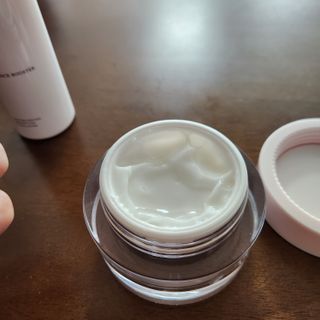 프리마인 바르기만 하면 철벽 스킨케어+24시간 마스크팩 효과. 셀라브 리제너레이팅 시스템 부스터+크림 세트 — 5점을 준 리뷰어가 2023년 6월 올린 사용 사진