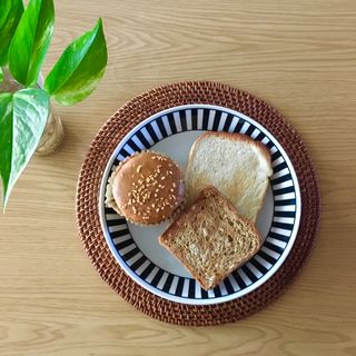 롯데제과 Vbread 포카치아식빵1개 + 미니식빵 1개 + 머핀 2개 세트 — 3.5점을 준 리뷰어가 2021년 9월 올린 사용 사진