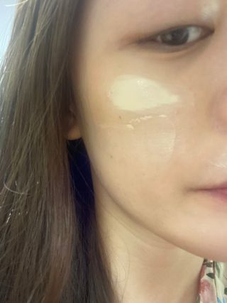 아이앤립 / EYENLIP 아이앤립 루센트 비비크림 2 Color — 5점을 준 리뷰어가 2021년 5월 올린 사용 사진