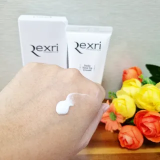 렉스리 데일리 톤업 크림 Rexri Daily Tone Up Cream — 5점을 준 리뷰어가 2022년 9월 올린 사용 사진