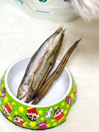 [펫시밀] 원물그대로 영양듬뿍 동결건조 왕북어트릿300g,왕치킨트릿400g,열빙어트릿300g 대용량 간식 — 5점을 준 리뷰어가 2023년 5월 올린 사용 사진
