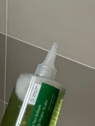 닥터시드 티트리 앤 라임 비건 지성케어 쿨 탈모 두피 워터 스케일러 — 4.5점을 준 리뷰어가 2024년 4월 올린 사용 사진