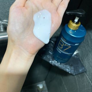 [포레스트스토리] 탈모증상완화 샴푸 1,000ml — 5점을 준 리뷰어가 2022년 8월 올린 사용 사진