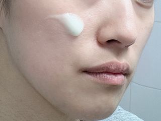 [후르디아] 아보카도 비건 약산성 효소필링젤 — 5점을 준 리뷰어가 2024년 4월 올린 사용 사진