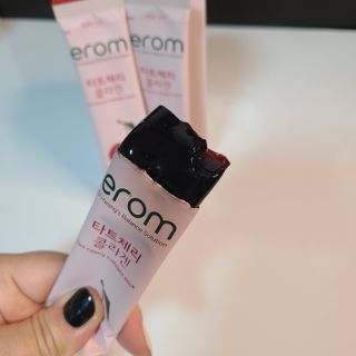 이롬 erom 타트체리 콜라겐 — 4.5점을 준 리뷰어가 2021년 3월 올린 사용 사진