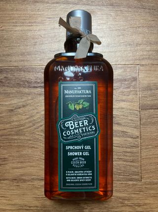 체코 비건화장품 마뉴팍투라 향좋은 맥주 샤워젤 (300ml) — 4.5점을 준 리뷰어가 2022년 6월 올린 사용 사진