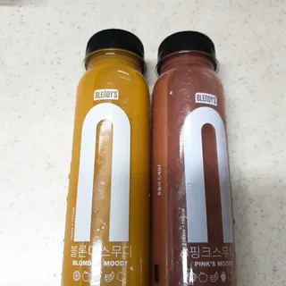 BLENDY'S 핑크 스무디+블론디 스무디 — 5점을 준 리뷰어가 2021년 9월 올린 사용 사진