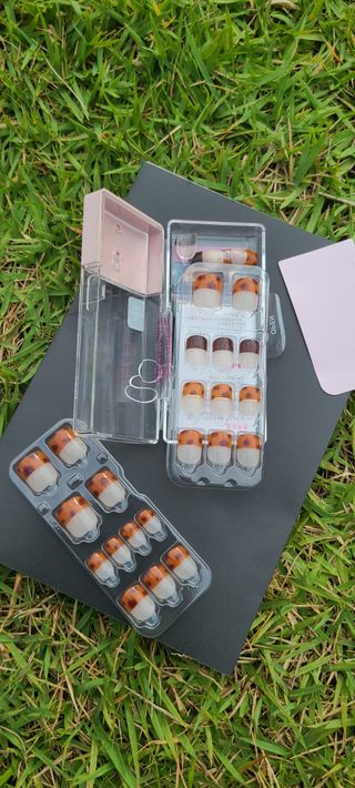 데싱디바 매직프레스 가을신상 숏 스퀘어_3종 중 택1 — 5점을 준 리뷰어가 2021년 9월 올린 사용 사진