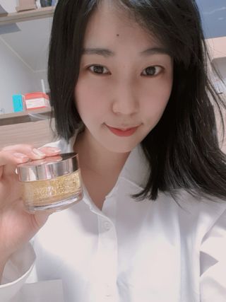 아이앤립 / EYENLIP 아이앤립 24K 골드 N 펩타이드 앰플 크림 — 5점을 준 리뷰어가 2021년 6월 올린 사용 사진