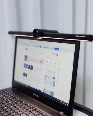 TOMO GRAPHY 나 있을땐 환한 조명 나 없을땐 확실한 살균 ★ DESK LIGHT & STERILIZER [ON] ★ — 5점을 준 리뷰어가 2021년 11월 올린 사용 사진