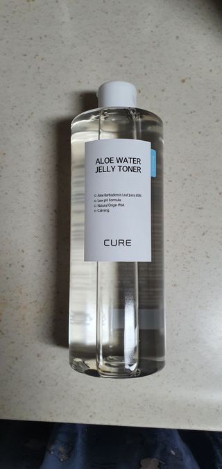 김정문알로에 큐어 큐어 알로에 워터 젤리 토너 500ml — 5점을 준 리뷰어가 2021년 4월 올린 사용 사진