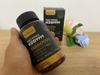 홀라이프 독일산 맥주효모 비오틴9999 180정 x 1병(6개월분) — 5점을 준 리뷰어가 2022년 8월 올린 사용 사진