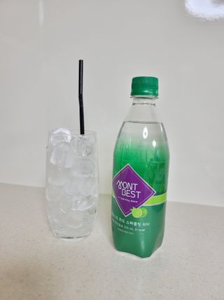 몽베스트 Montbest with Sparkling water Lime20병 — 5점을 준 리뷰어가 2023년 3월 올린 사용 사진