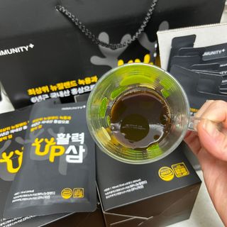 [이뮤니티플러스] 최고급녹용과 국내산 6년근 홍삼으로 활력업!!_ 활력UP삼 30포 1box — 5점을 준 리뷰어가 2022년 5월 올린 사용 사진