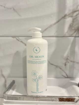 [닥터문] 센텔라 시카케어 화이트머스크 바디워시 1000ml — 5점을 준 리뷰어가 2023년 7월 올린 사용 사진
