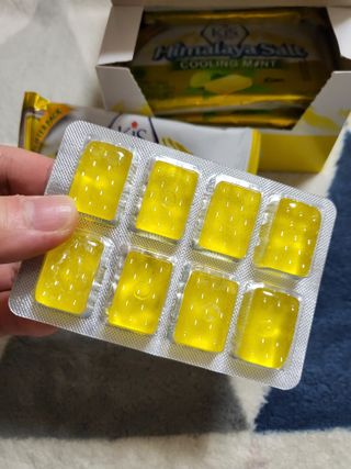 마요라 히말라야 솔트 캔디 2종-페퍼민트 맛, 라임민트 맛 — 5점을 준 리뷰어가 2022년 11월 올린 사용 사진