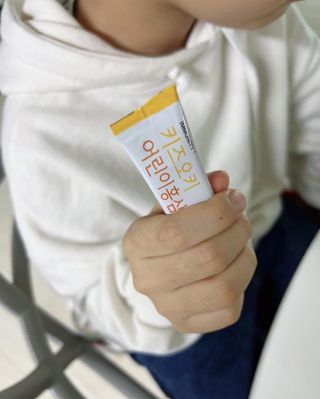 [이뮤니티플러스]우리아이 면역오키, 건강오키 _ 키즈오키 어린이홍삼 10포 1box — 5점을 준 리뷰어가 2022년 3월 올린 사용 사진