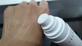 프리마인 바르기만 하면 철벽 스킨케어+24시간 마스크팩 효과. 셀라브 리제너레이팅 시스템 부스터+크림 세트 — 5점을 준 리뷰어가 2023년 4월 올린 사용 사진