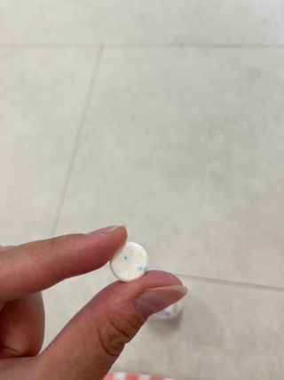 일오오오 3초 고체가글 가글밤 32정 — 5점을 준 리뷰어가 2022년 6월 올린 사용 사진
