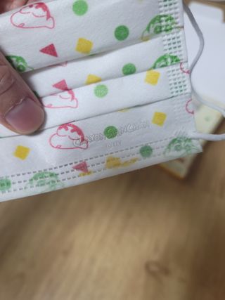 [숨그림]  덴탈마스크 짱구 우리아이 그리고 내가 쓰는 믿을수있는 케릭터 마스크  16종 — 5점을 준 리뷰어가 2021년 9월 올린 사용 사진