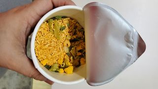 NISSIN 닛신 컵누들  4종 - 씨푸드오리지날, 씨푸드 스파이시, 씨푸드 커리, 씨푸드 XO소스 — 5점을 준 리뷰어가 2023년 1월 올린 사용 사진