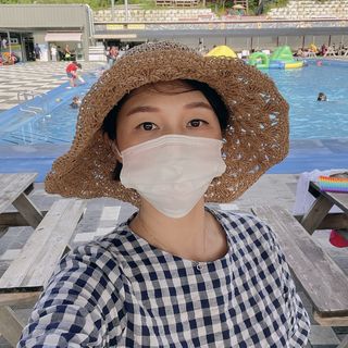 JHWORLD 스누피 마스크 정품 스누피 KF-AD 국내 비말차단 아동용 성인용 일회용 덴탈마스크 50매 — 5점을 준 리뷰어가 2021년 8월 올린 사용 사진