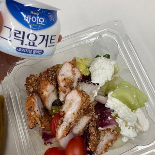 매일바이오 그릭요거트 오리지널 플레인 4개, 로스터리 커피믹스 4개 — 5점을 준 리뷰어가 2021년 12월 올린 사용 사진