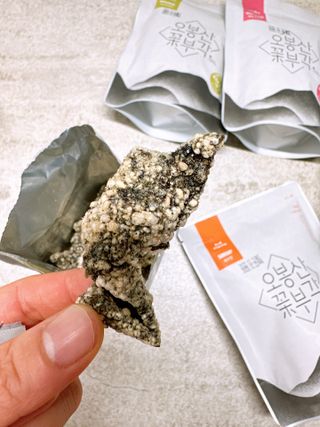오봉산꽃부각 [만나식품] 오봉산 꽃부각 3가지 맛(오리지널, 새우맛, 매운고추맛) — 5점을 준 리뷰어가 2022년 12월 올린 사용 사진