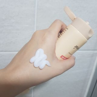 썸헤어 / SUMHAIR 썸헤어 프로틴 리치 머랭 트리트먼트 극손상모 전용 케어 — 4점을 준 리뷰어가 2021년 5월 올린 사용 사진