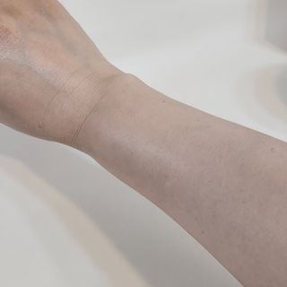 홀리키 체리 블러썸 화이트닝 바디 선 로션 — 5점을 준 리뷰어가 2023년 6월 올린 사용 사진
