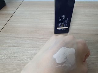 아이앤립 / EYENLIP 아이앤립 루센트 비비크림 2 Color — 5점을 준 리뷰어가 2021년 5월 올린 사용 사진